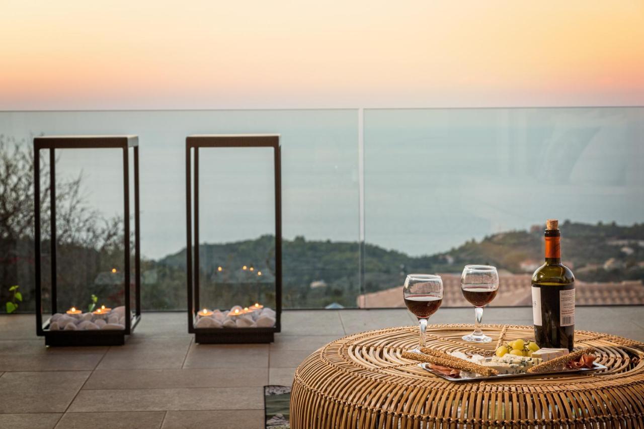 Artblue Villa