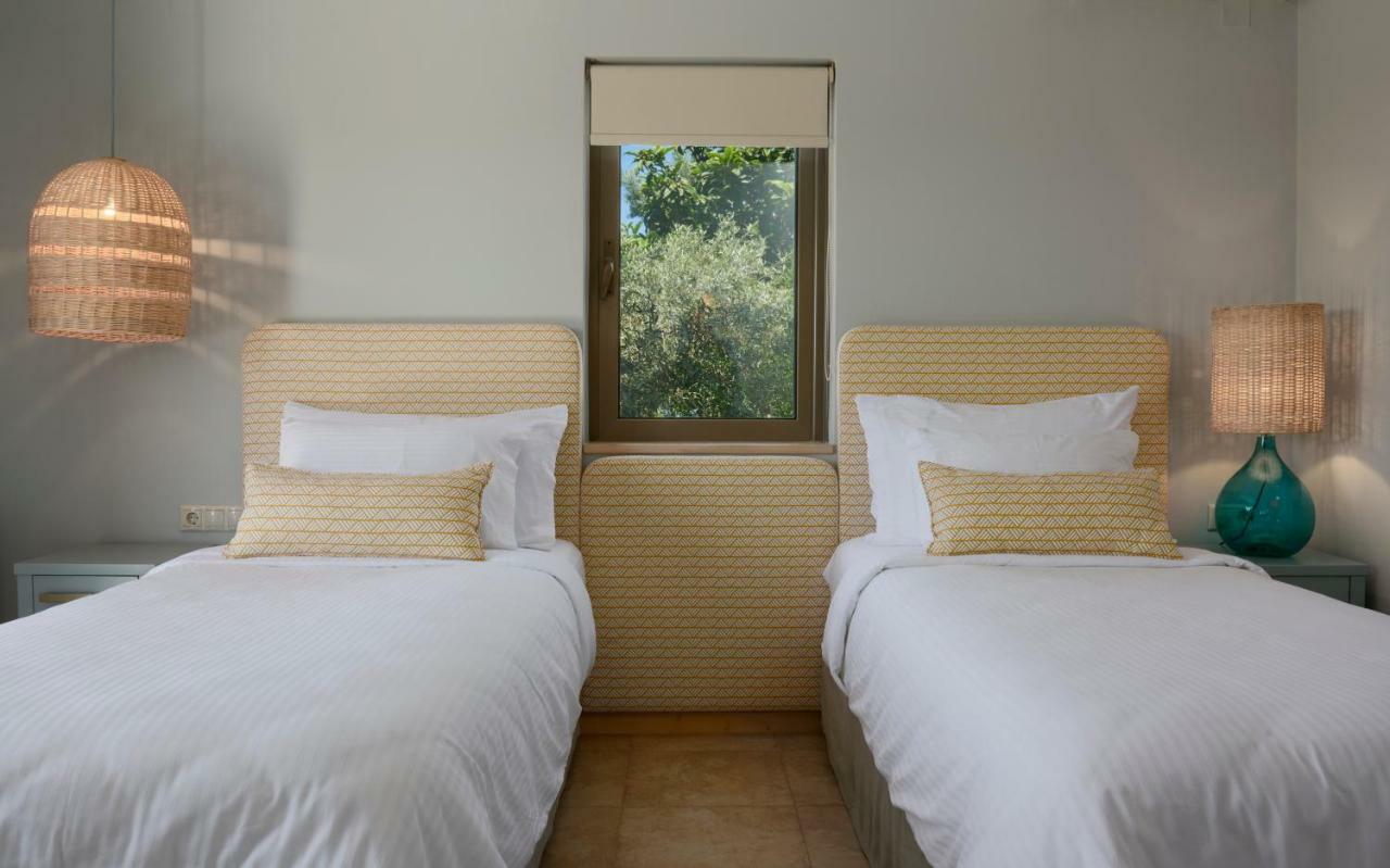 Artblue Villa *